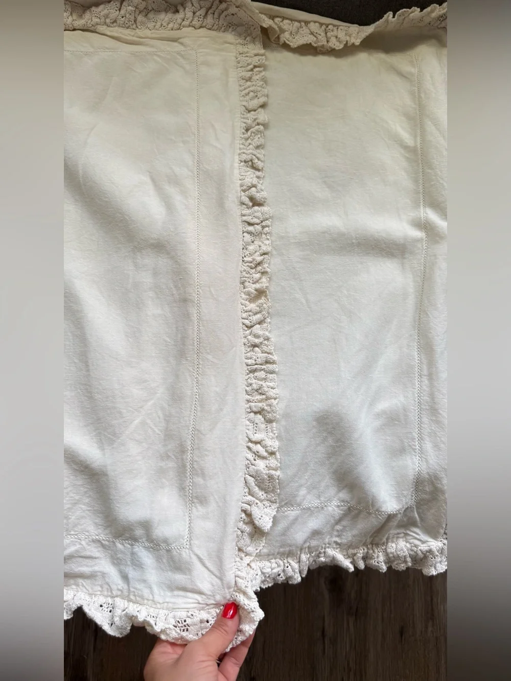 Ralph Lauren Home Euro Pillow Shams Pair Ivory Linen Cotton Crochet Ruffle 26x26
